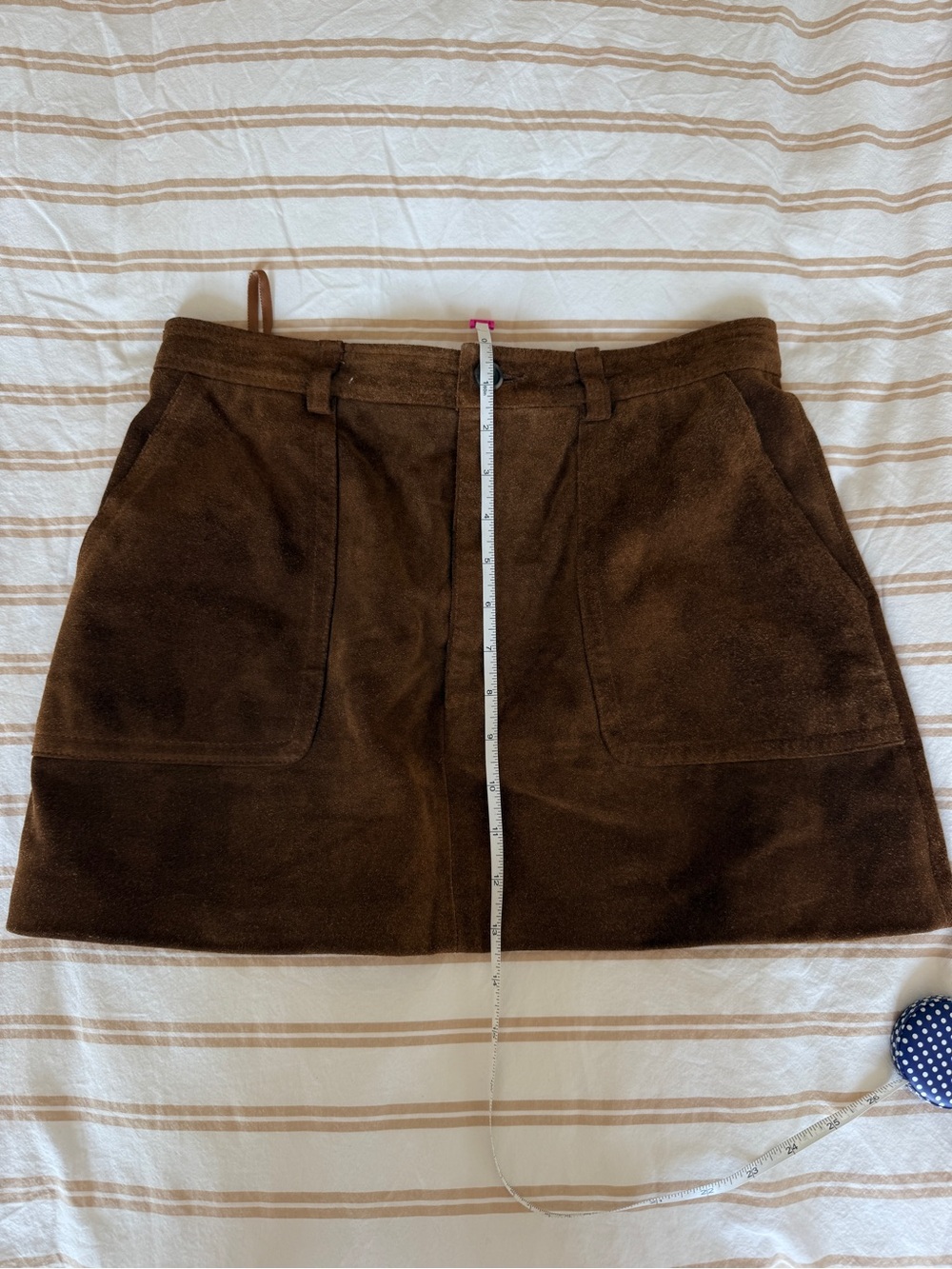 Brown Suede Mini Skirt with Front Pockets - Picture 4 of 4